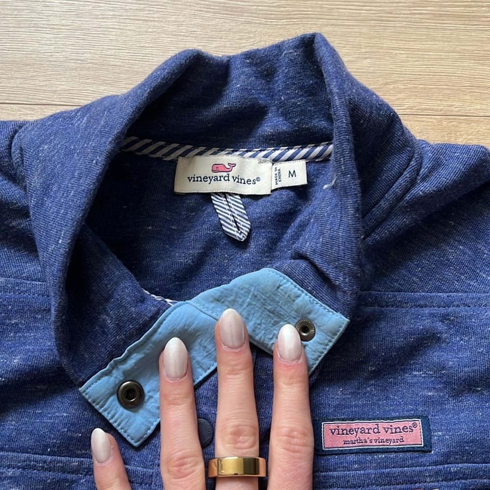 Vineyard Vines Pull Over - image 3